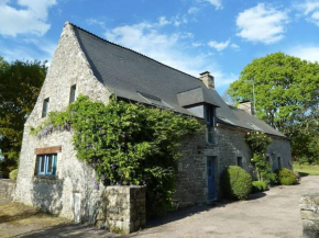 Spacious Longere,heated swimming pool, idyllic setting, Southern Brittany, FR